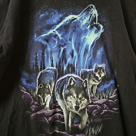 DOM Short Sleeve Graphic T-Shirt Mens XL Wolves Mystical Northern Lights ODM - Picture 3 of 8